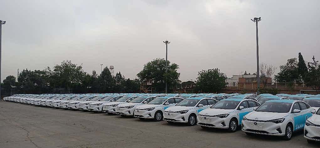 توییت بابک زنجانی درباره واردات تاکسی برقی